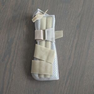 Medical Wrist & Forearm Splint Brace - Size Small - Grey/Cream - Right Hand